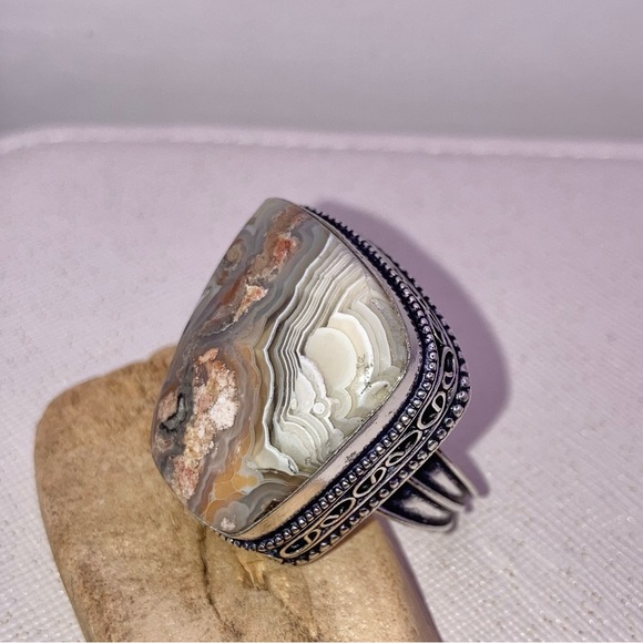 Captivating Crazy Laguna Lace Agate Gemstone Handmade Ring - Picture 2 of 14